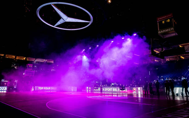 的球员之一 的球员之一